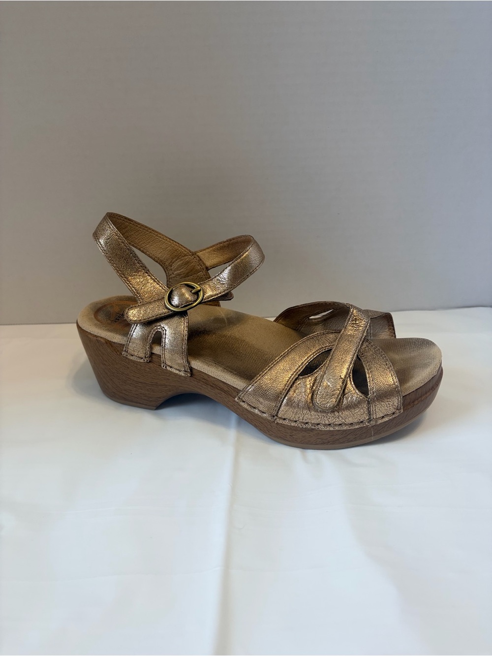 Dansko Women’s Metallic Bronze Platform Sandal